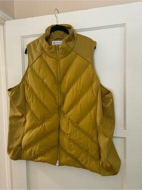 Athleta puffer vest, yellow, 3X